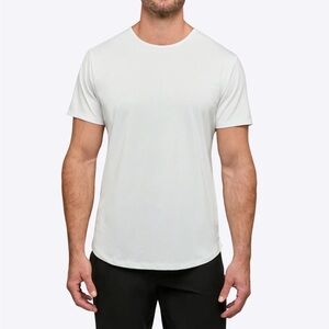 Men's Cuts Clothing AO Curve hem tee